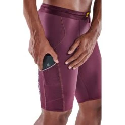 SKINS 3-Series Half Tights - Black -Skins skins compression 3 series men half tights burgundy 4 941541
