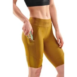 SKINS 3-Series Women's Half Tights - Black -Skins skins compression women 3 series half tights bronze 3 1131479 1