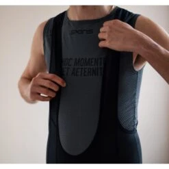 SKINS CYCLE Sleeveless Baselayer Shirt - Charcoal 8 SKINS CYCLE Sleeveless Baselayer Shirt - Charcoal -Skins skins cycle sleeveless baselayer shirt charcoal 5 1130764